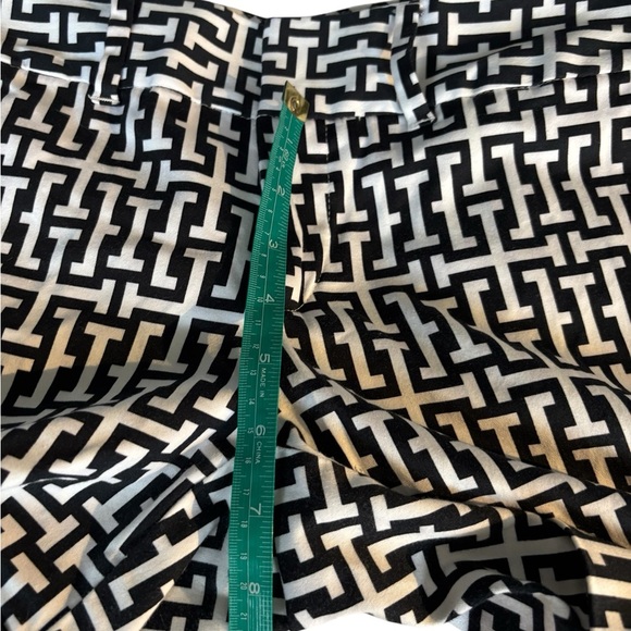 INC International Concepts Black & White Patterned Cuffed Midrise Chino Shorts 2 - Picture 7 of 16